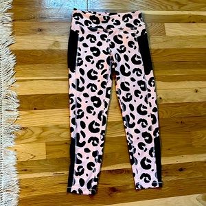 Never worn leggings (without a tag)